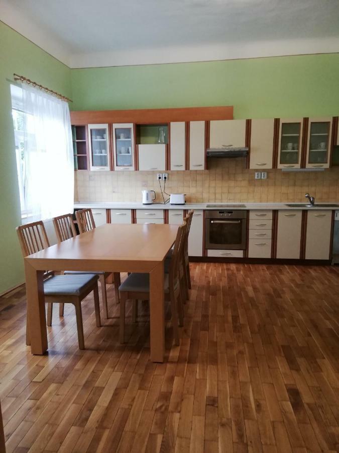 Apartmany Pod Divadlem Znojmo Extérieur photo