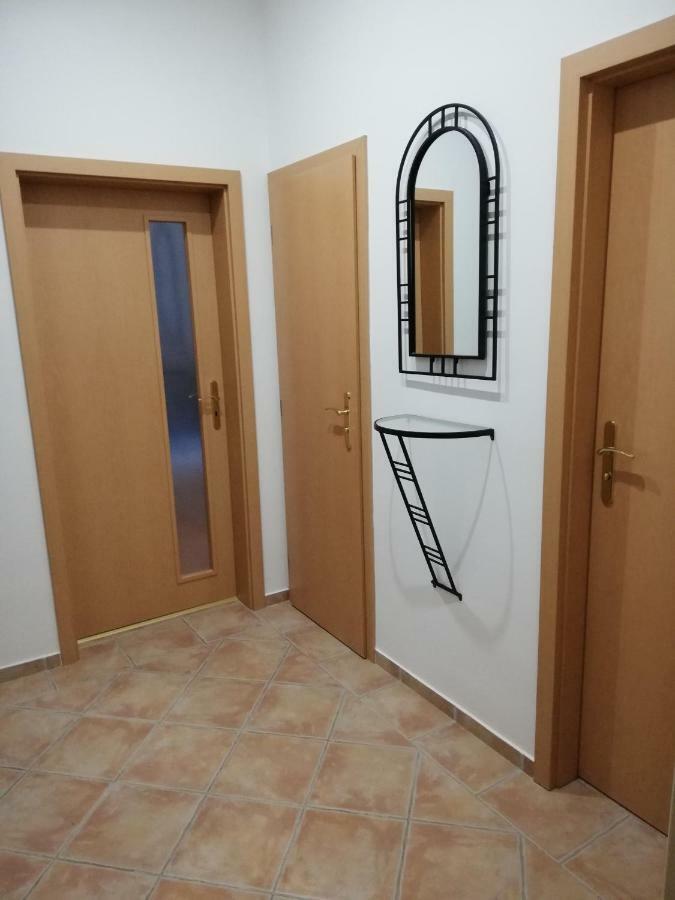 Apartmany Pod Divadlem Znojmo Extérieur photo