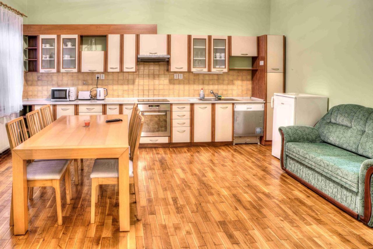 Apartmany Pod Divadlem Znojmo Extérieur photo